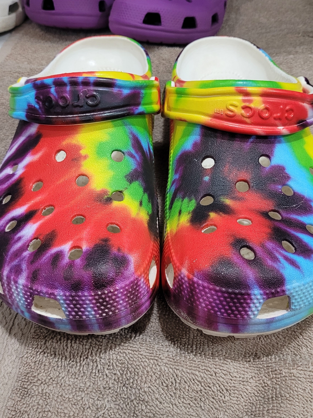 CROCS Womens 8 MENS 6 Tie-Dye Clog Sandals -